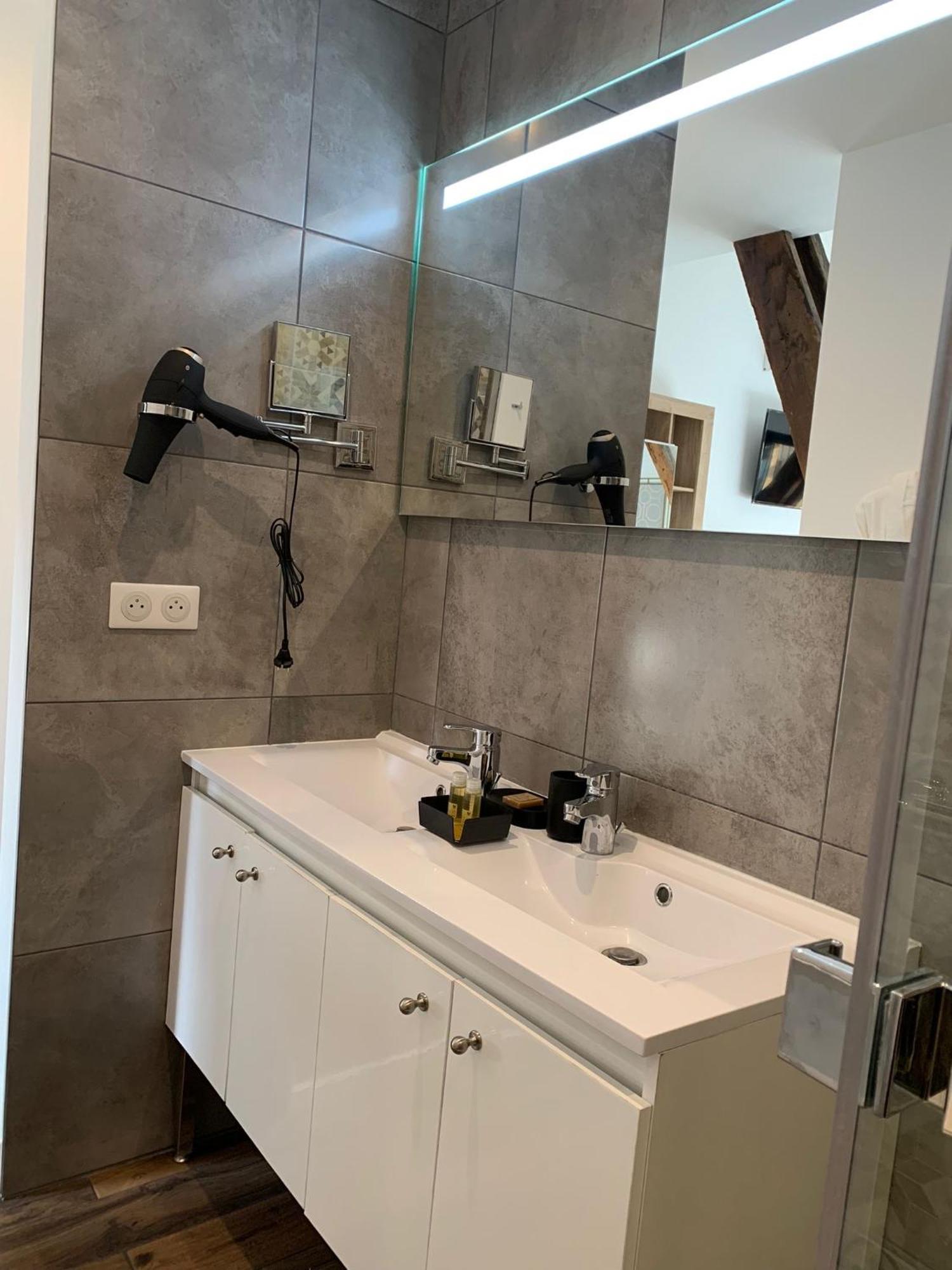 Bed & Breakfast La D'ambroise *